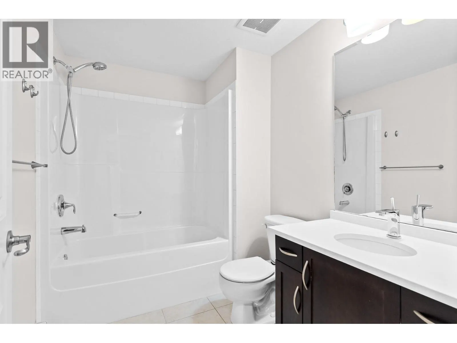 3735 Casorso Road Unit# 302