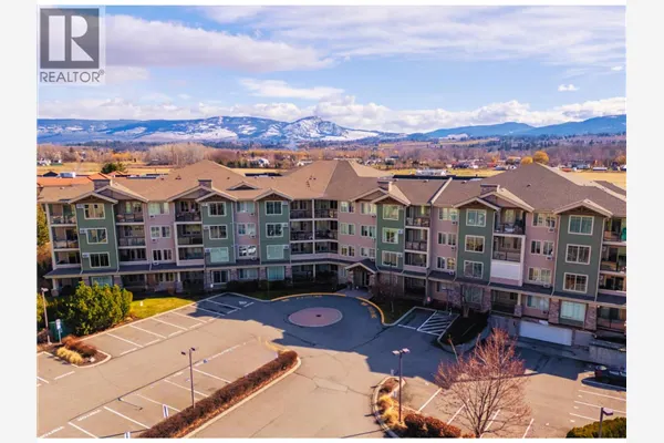 3735 Casorso Road Unit# 302