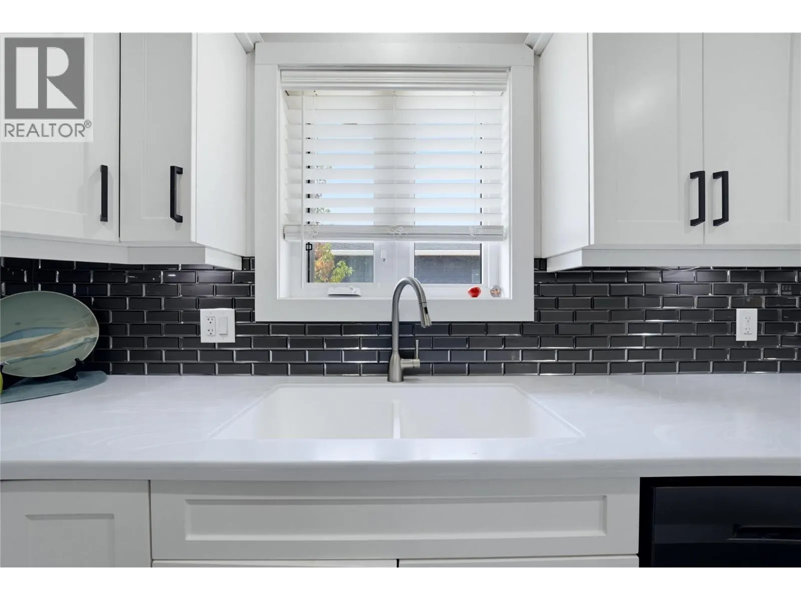 1705 Hillier Road Unit# 11