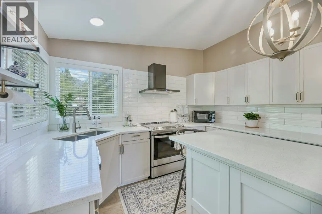 7562 CREST-A-WAY Road