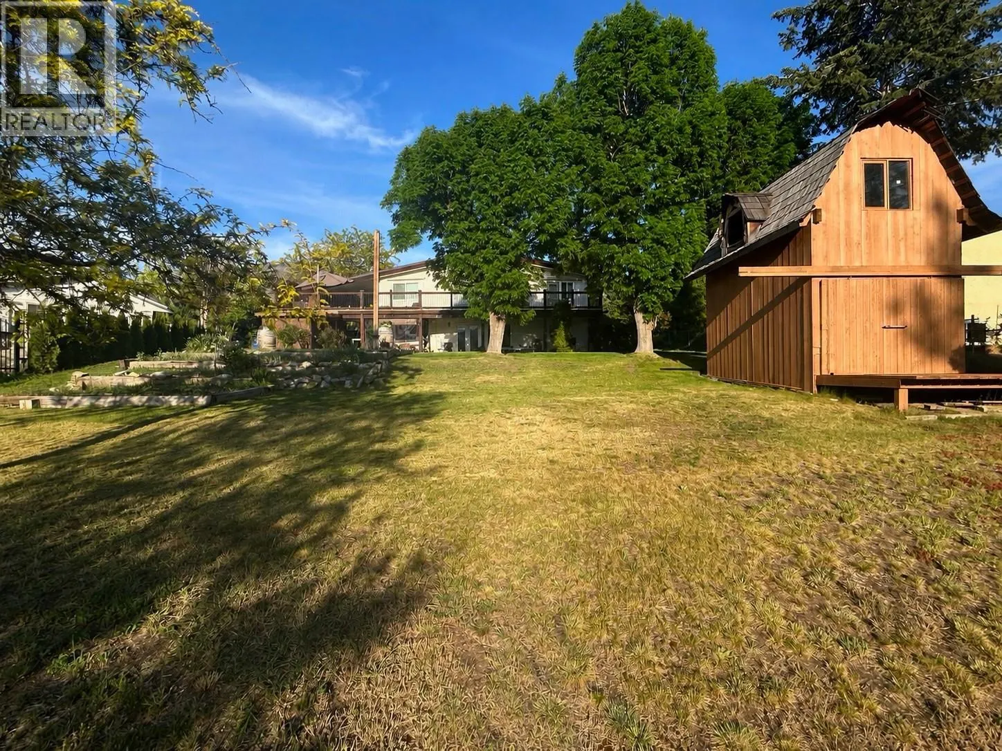 7562 CREST-A-WAY Road