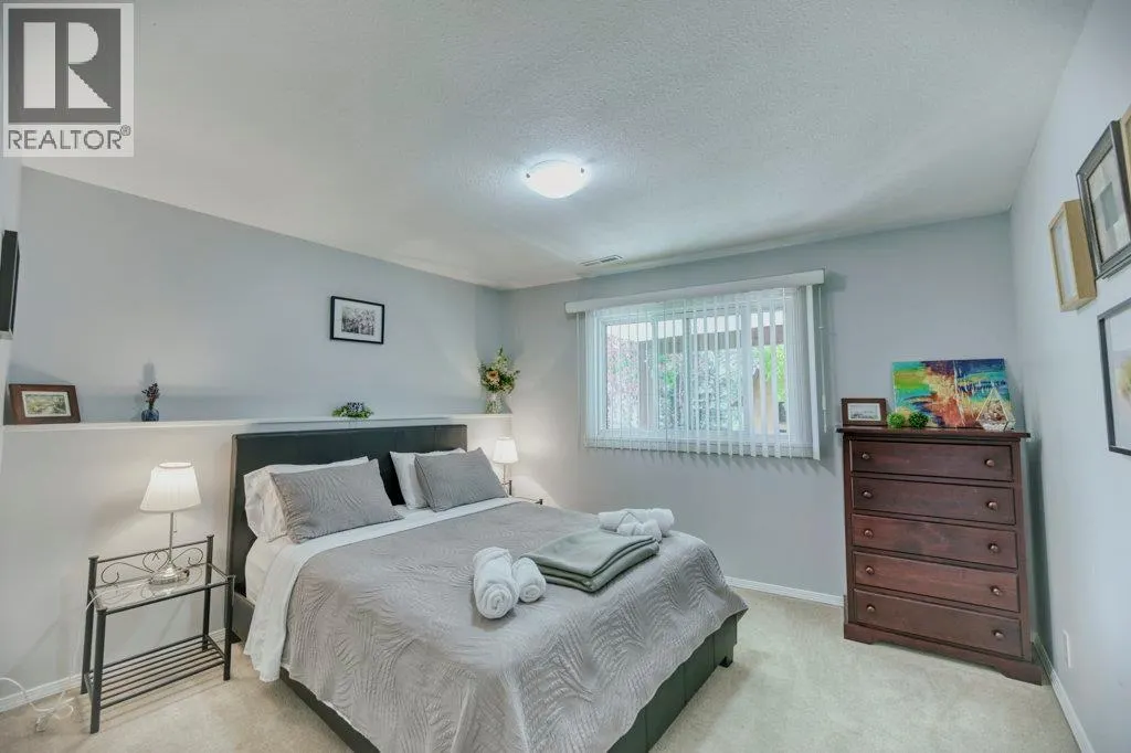7562 CREST-A-WAY Road