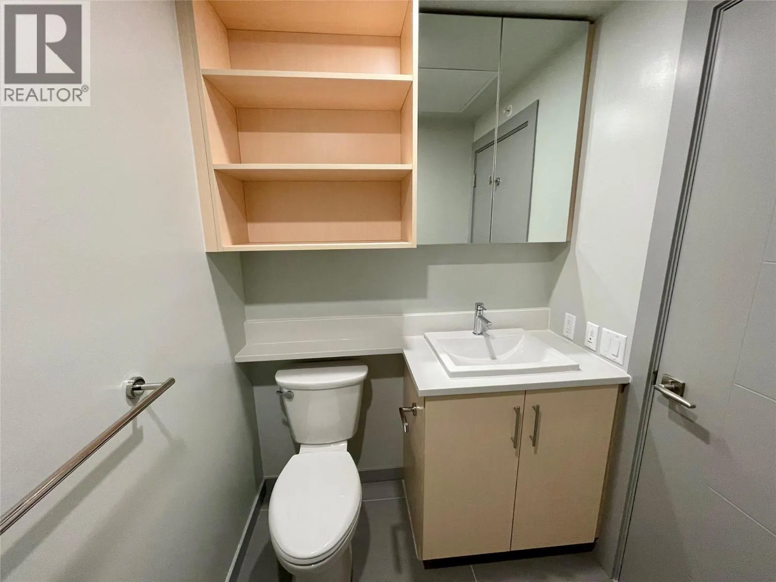 345 Dougall Road N Unit# 206