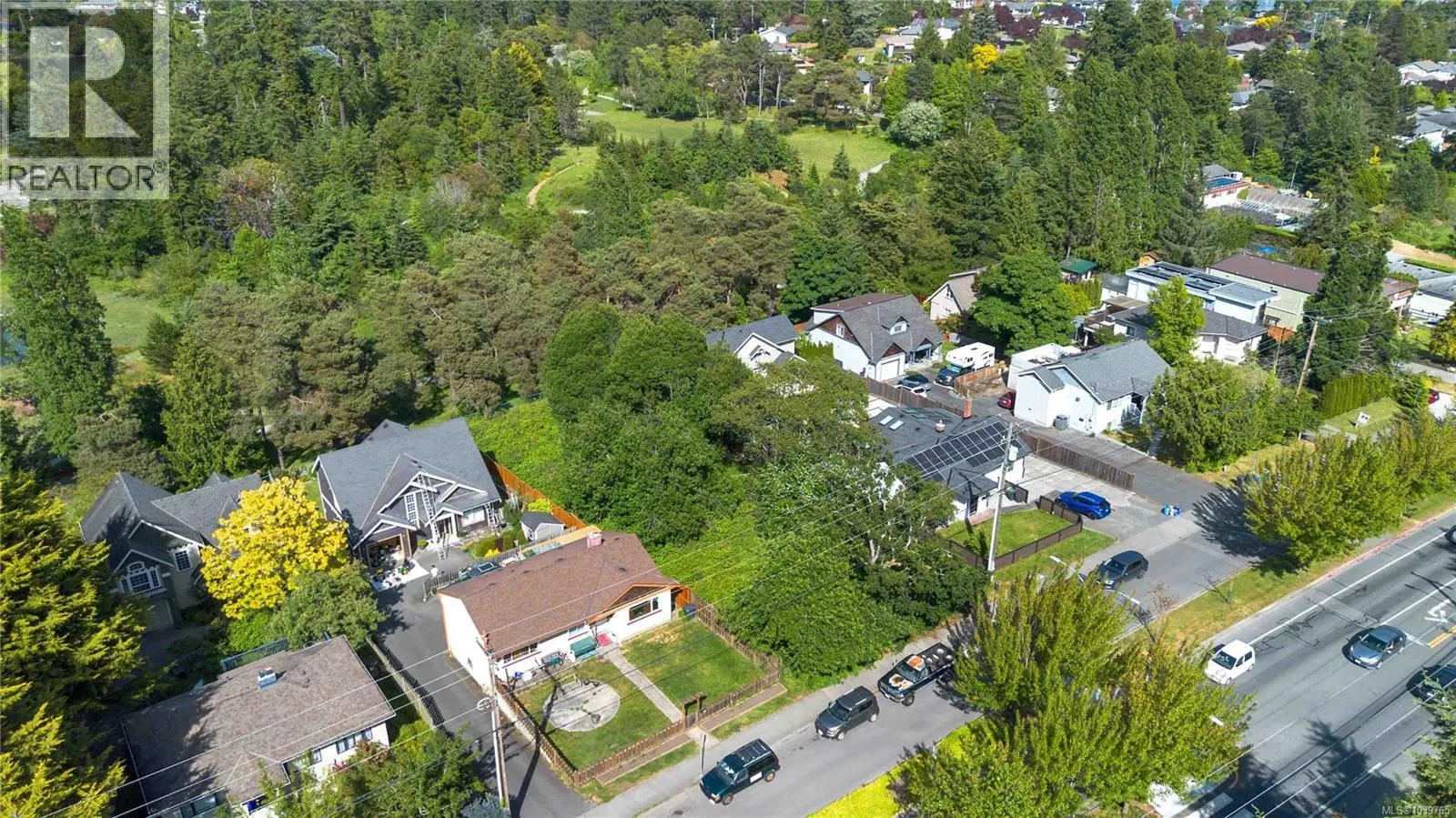 1124 Craigflower Rd