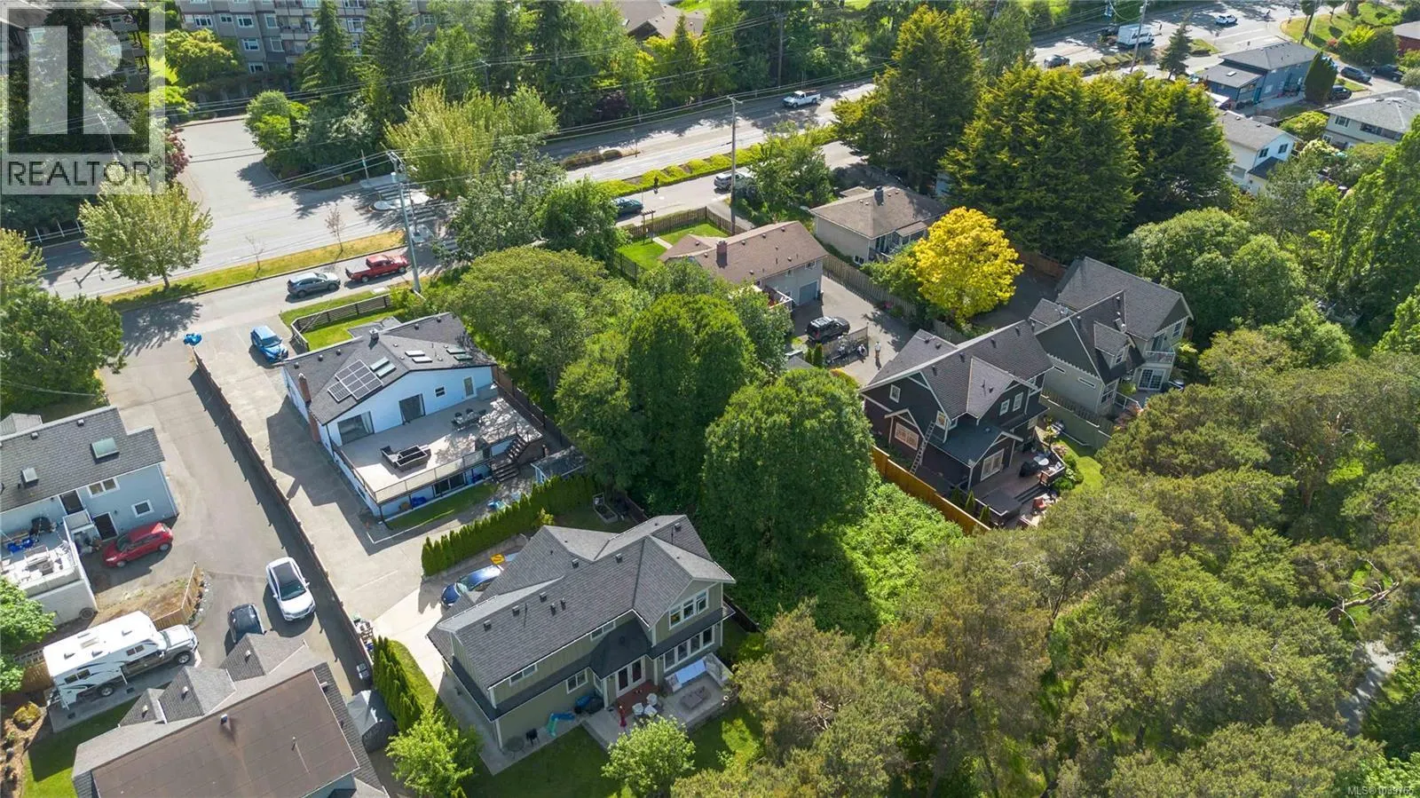 1124 Craigflower Rd