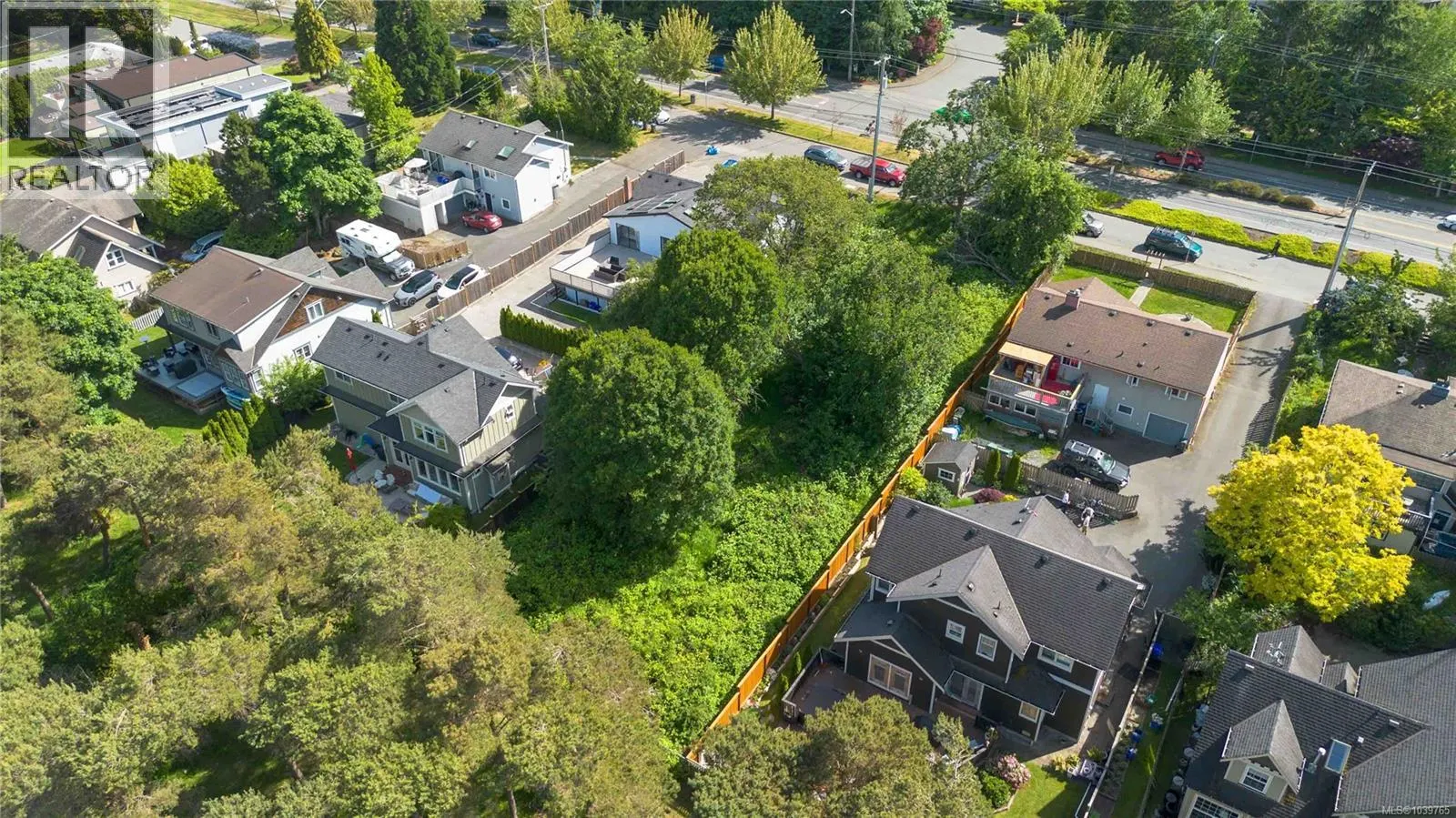 1124 Craigflower Rd