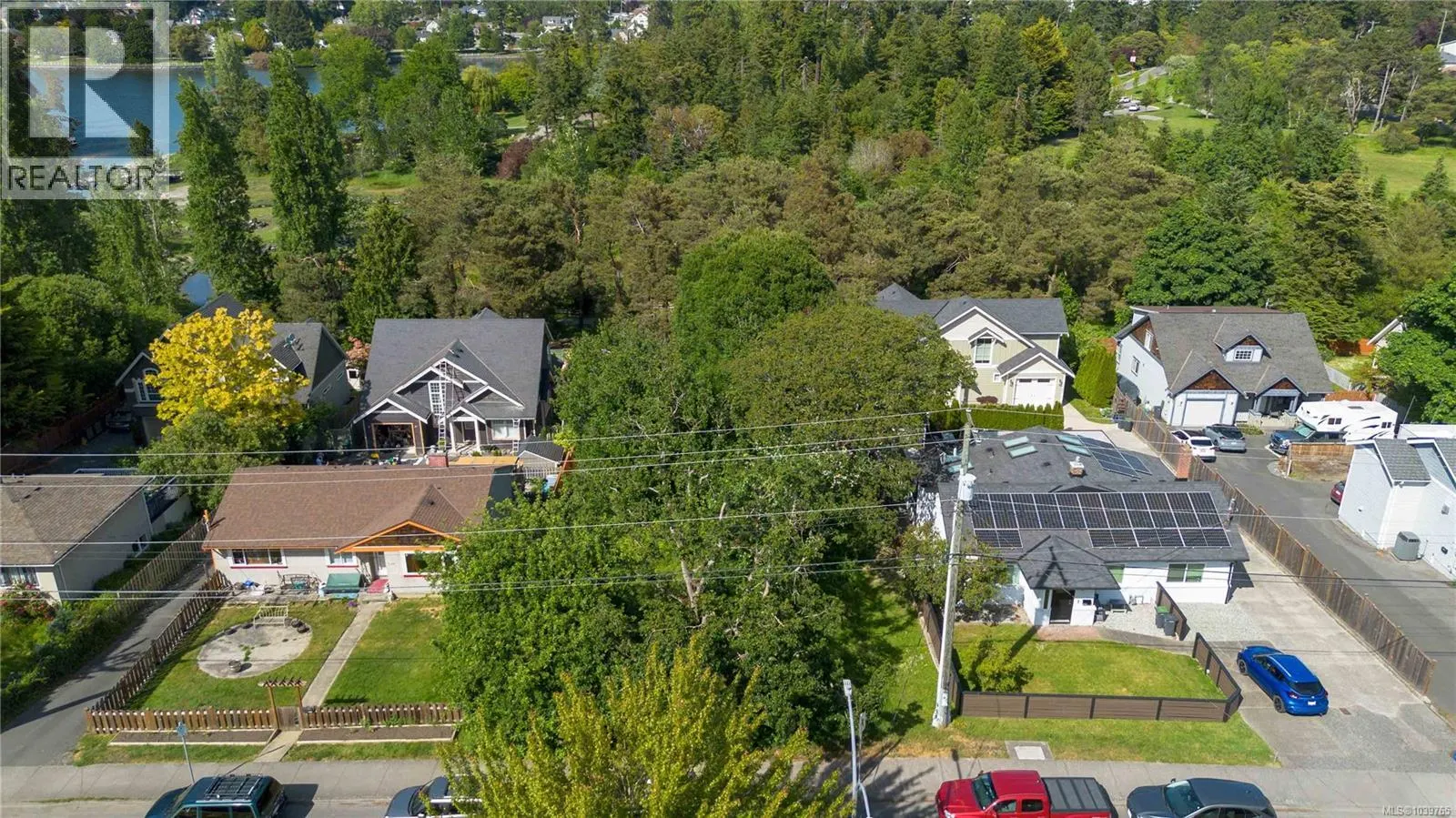 1124 Craigflower Rd