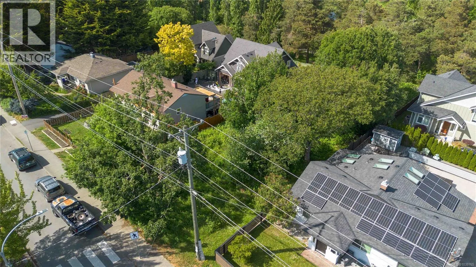 1124 Craigflower Rd