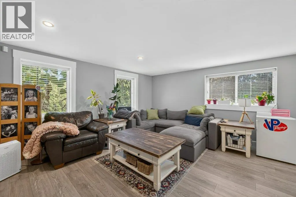 411 Christison Road SW