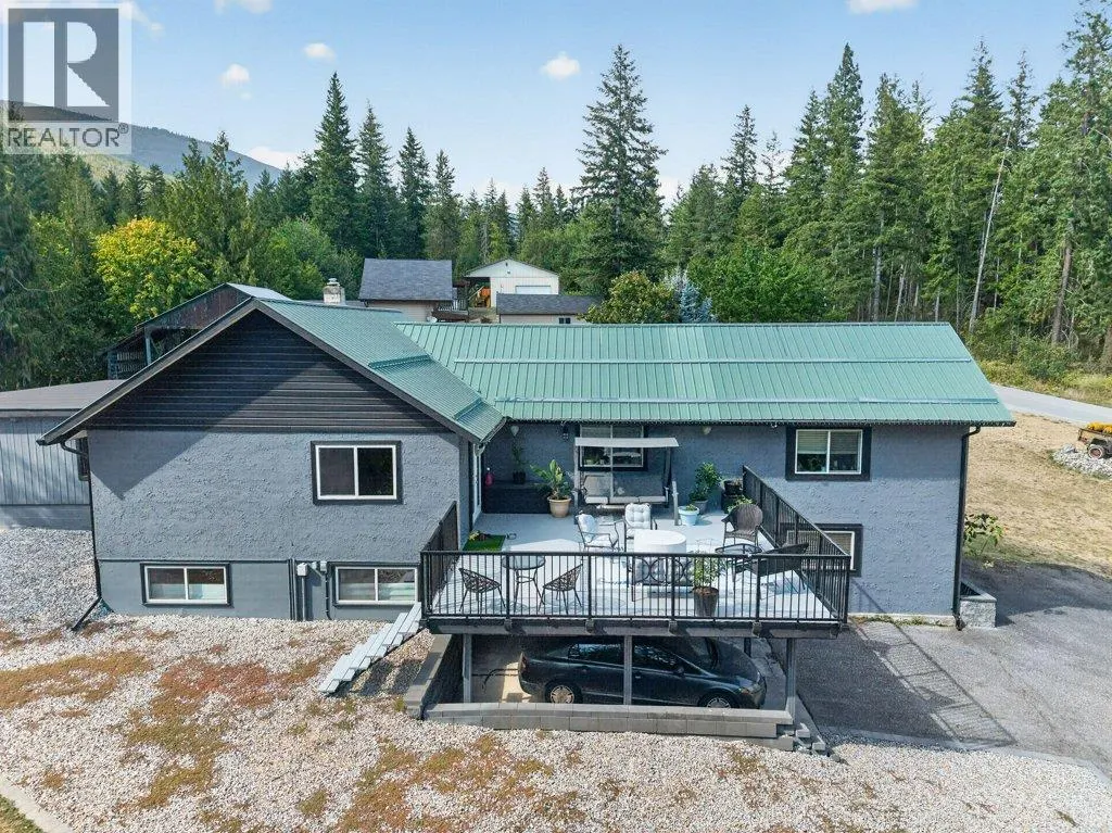 411 Christison Road SW