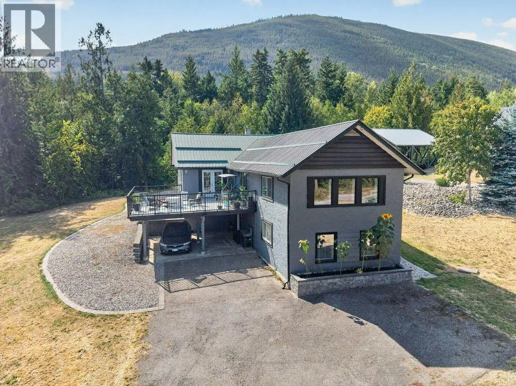 411 Christison Road SW