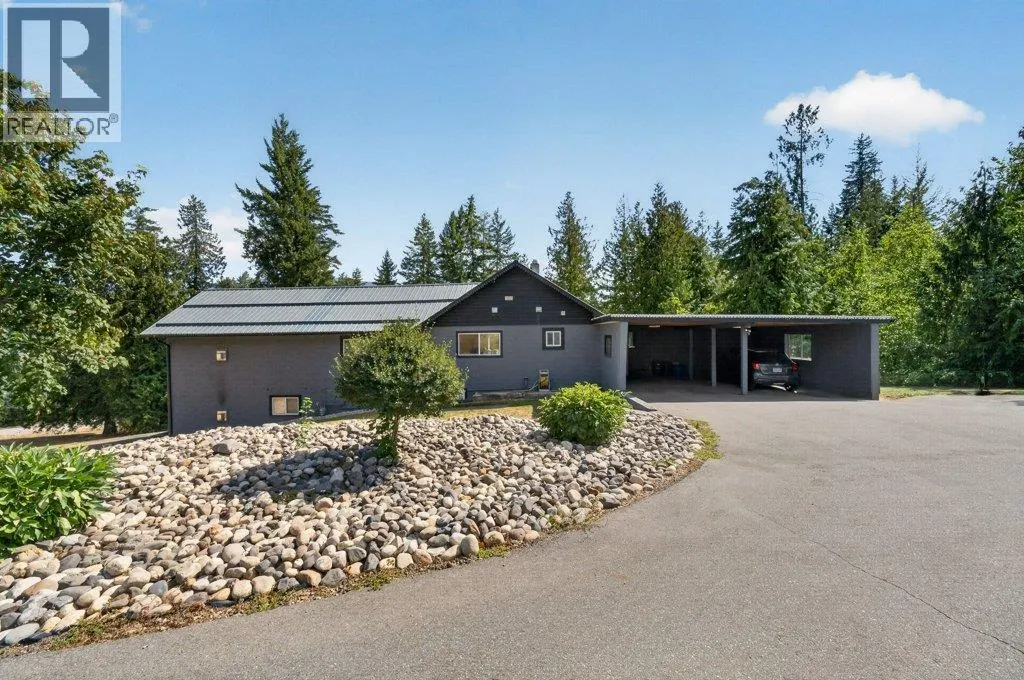 411 Christison Road SW