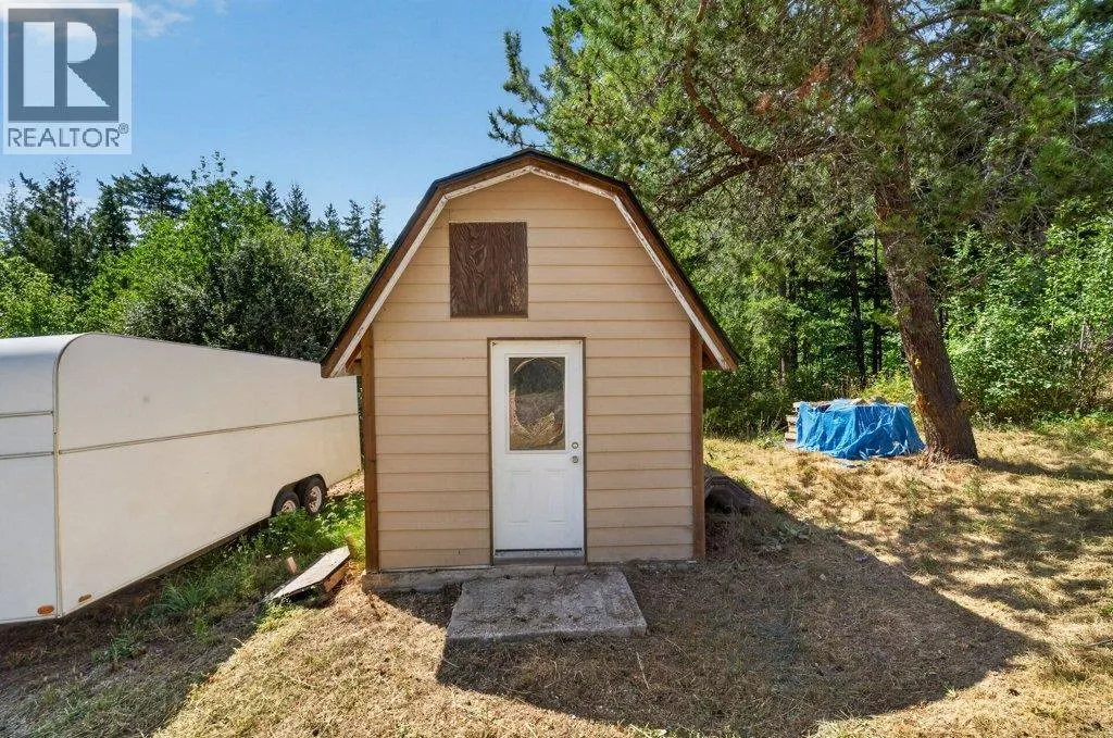 411 Christison Road SW
