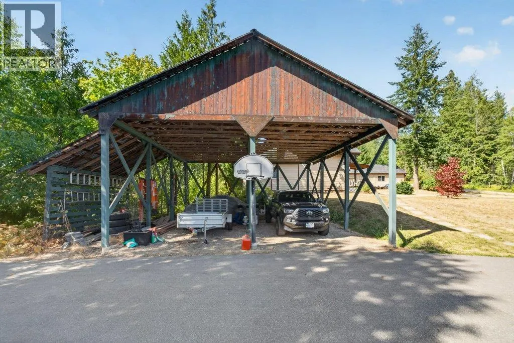 411 Christison Road SW