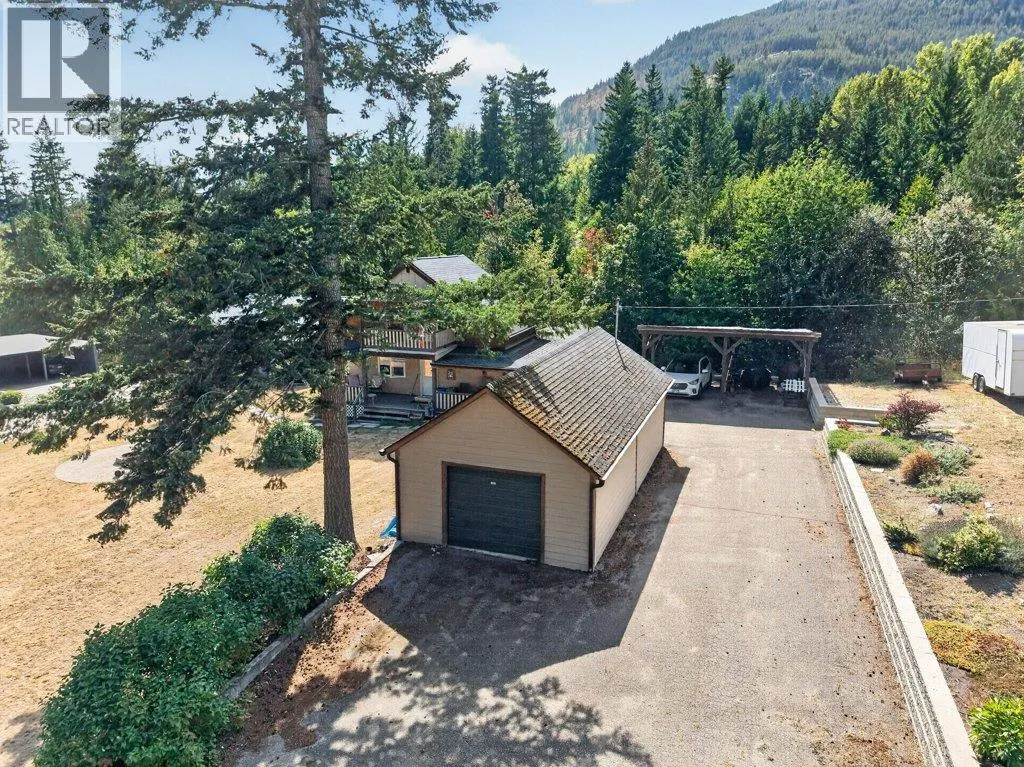 411 Christison Road SW