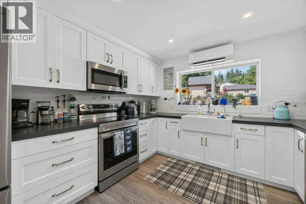 411 Christison Road SW