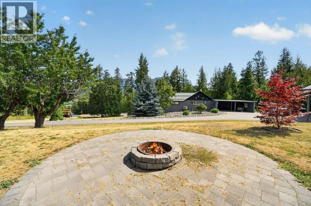 411 Christison Road SW