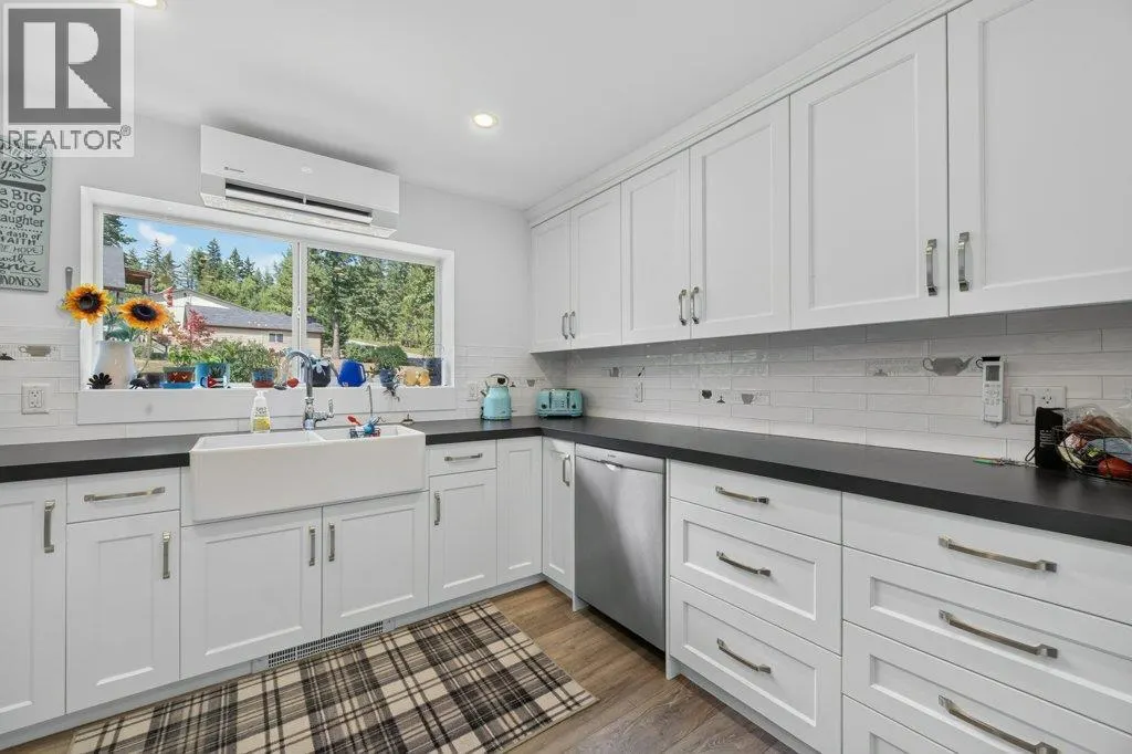 411 Christison Road SW