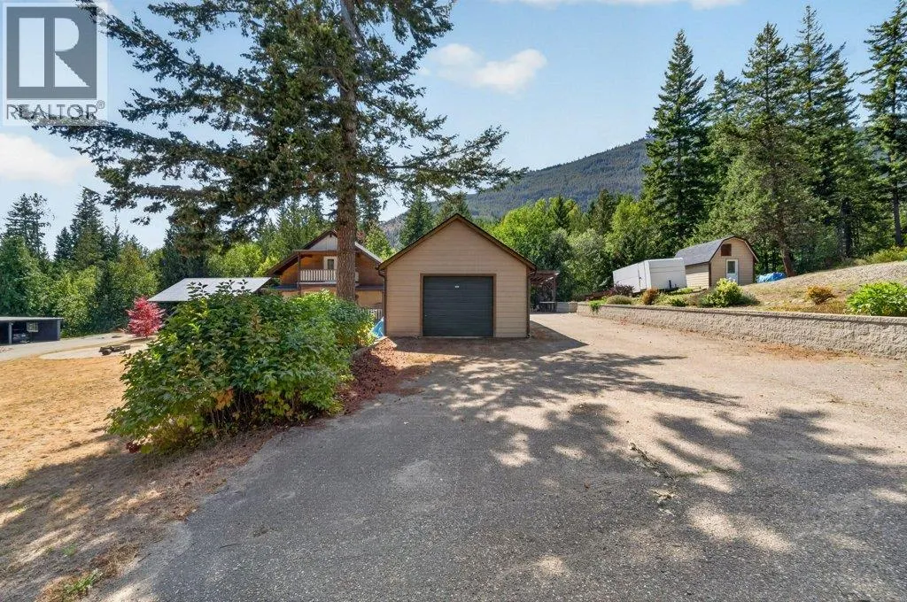 411 Christison Road SW
