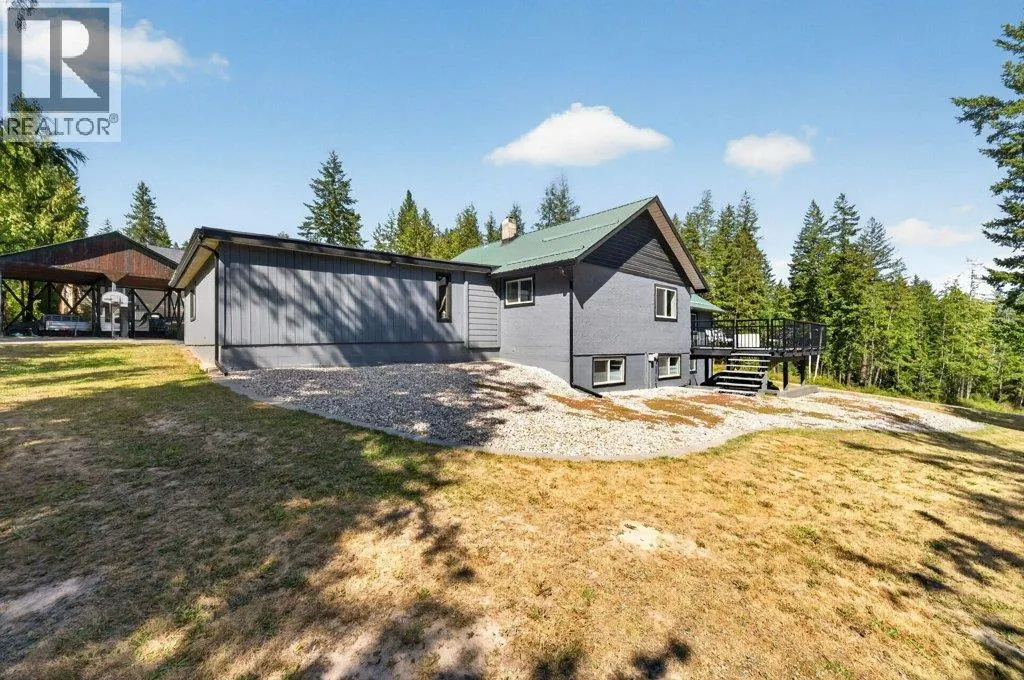 411 Christison Road SW