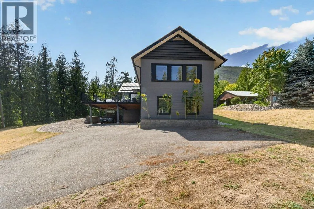 411 Christison Road SW