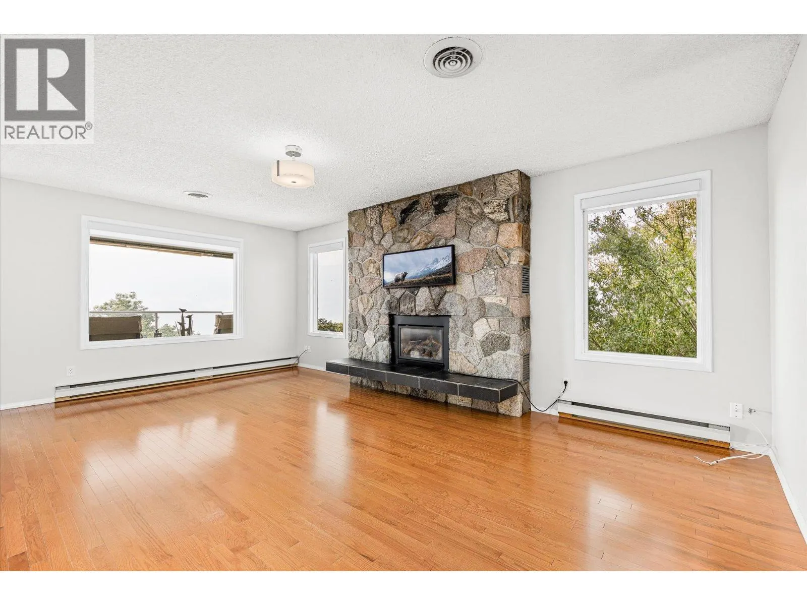 13890 Oyama Road