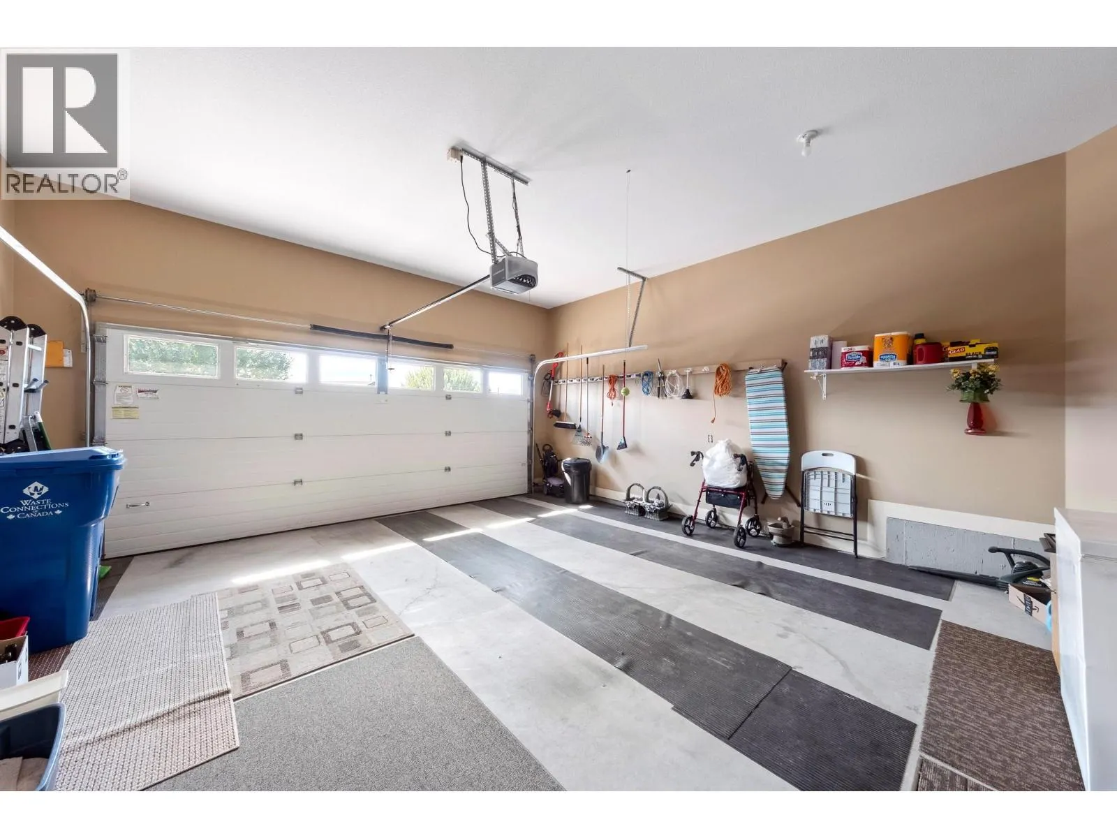 4112 Solana Place