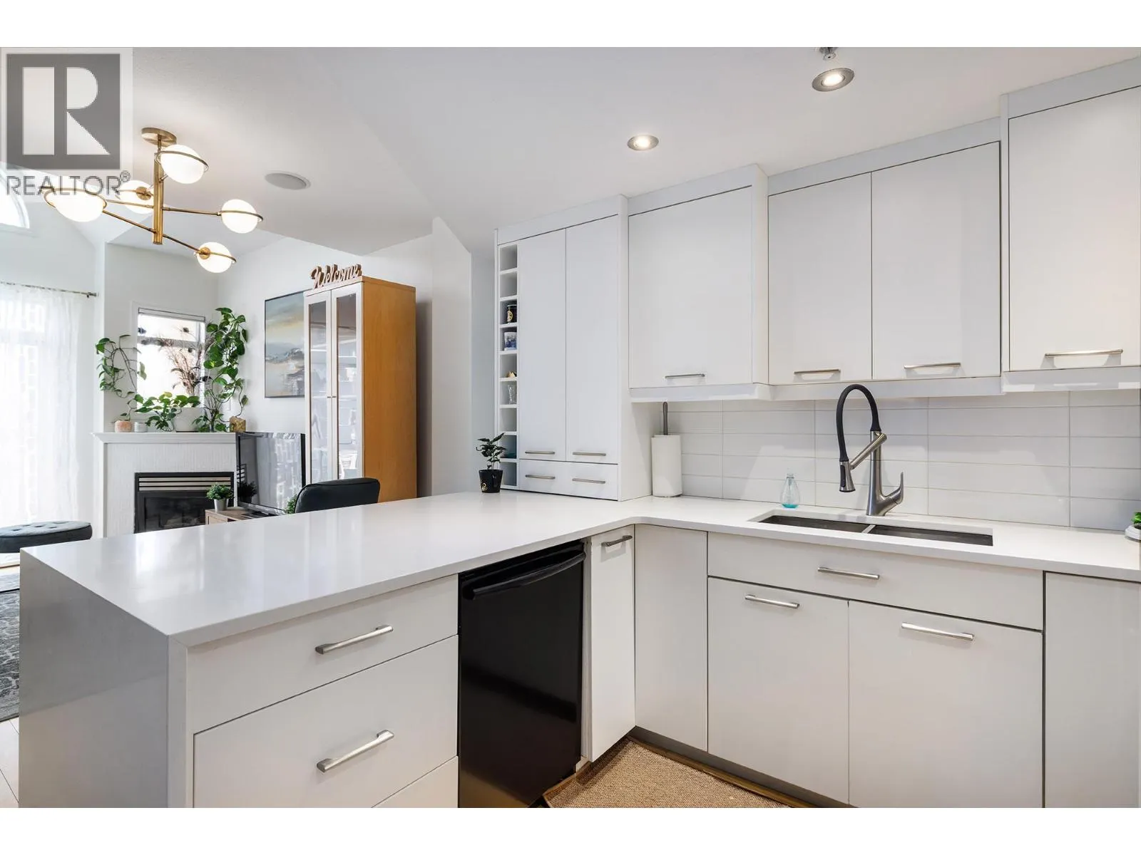 1088 Sunset Drive Unit# 247