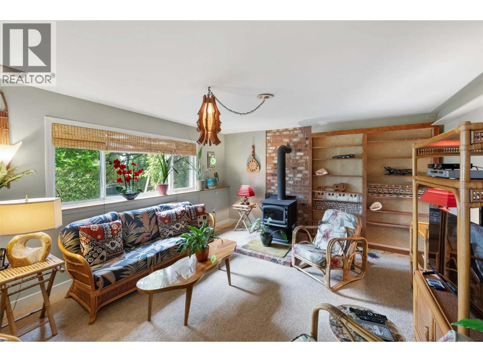 3812 Albrecht Road