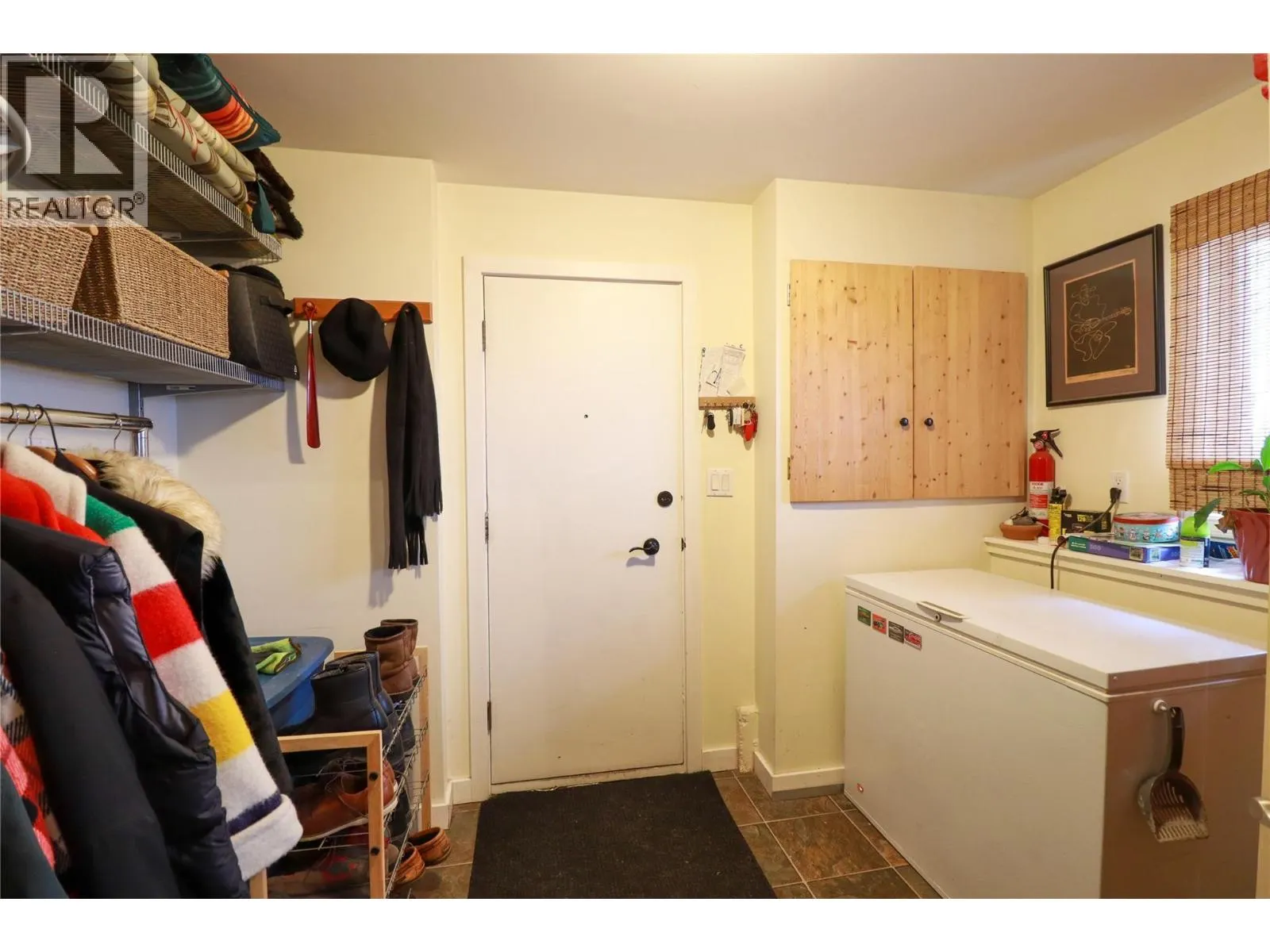 3812 Albrecht Road