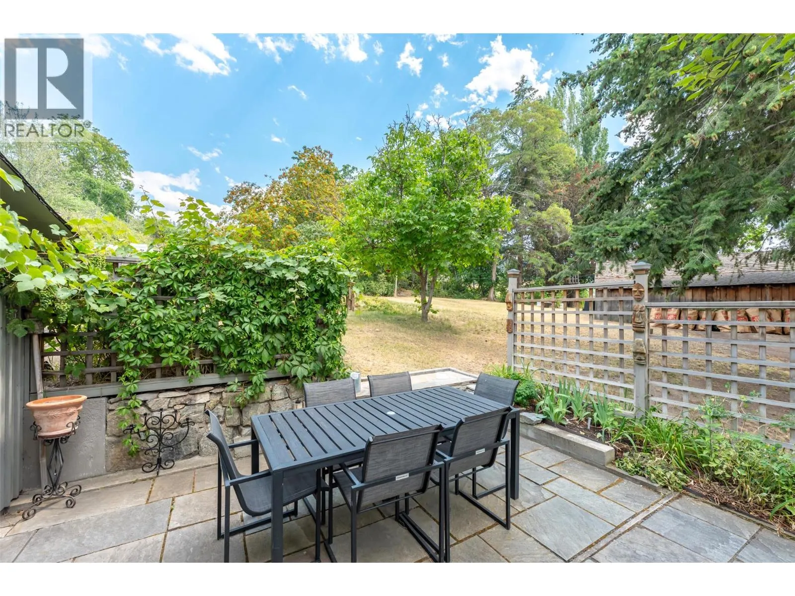 3812 Albrecht Road