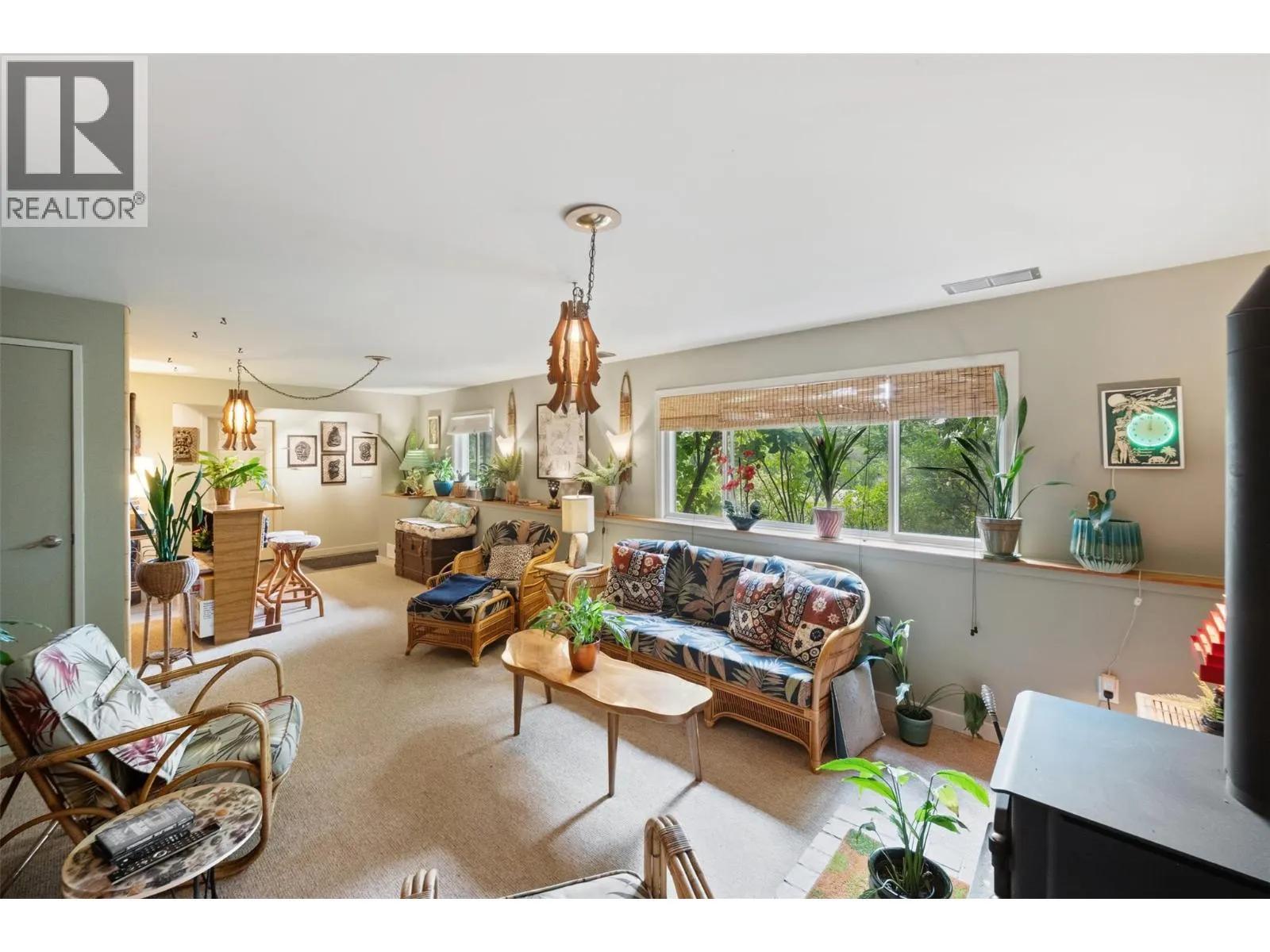 3812 Albrecht Road