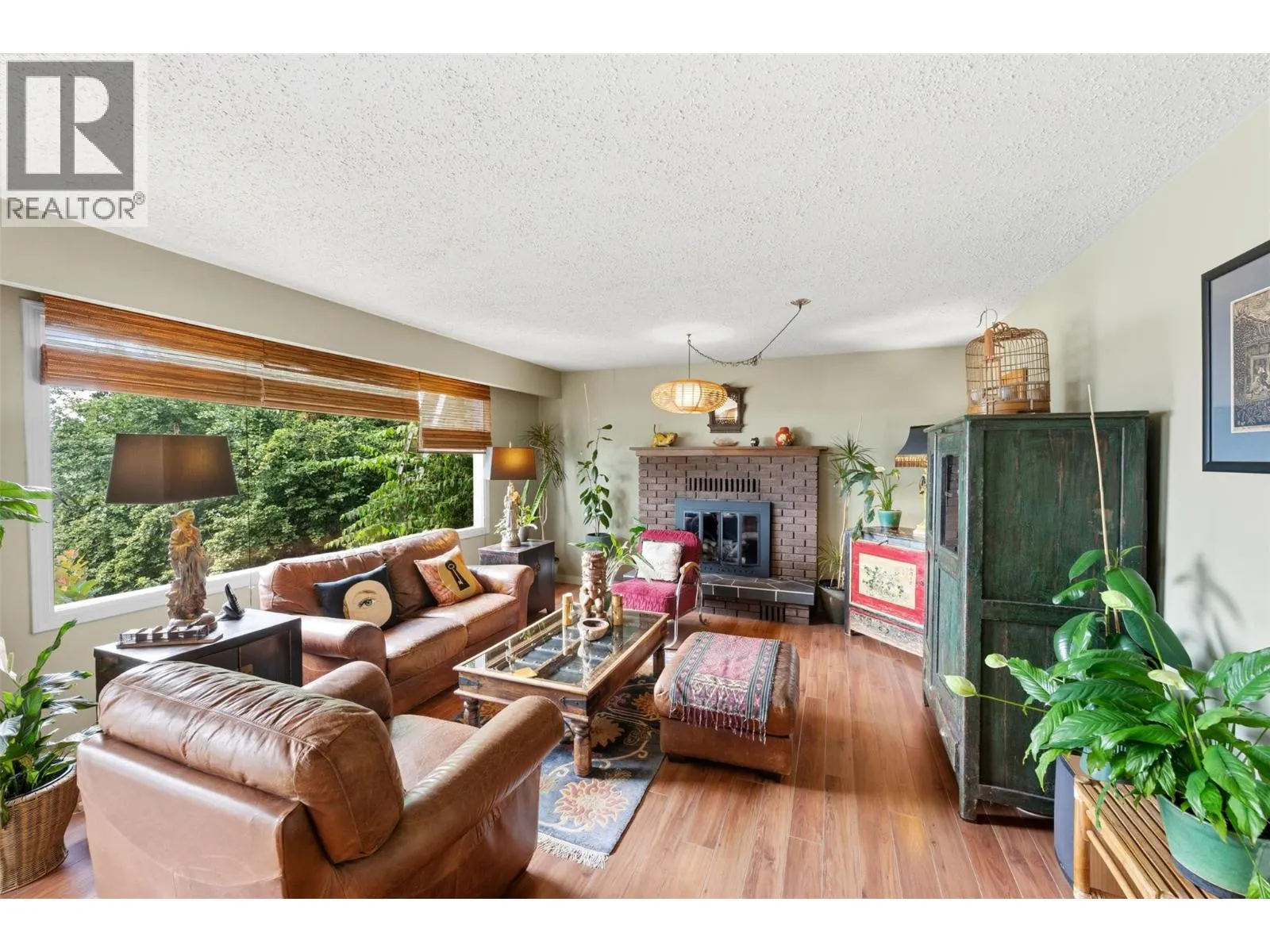3812 Albrecht Road
