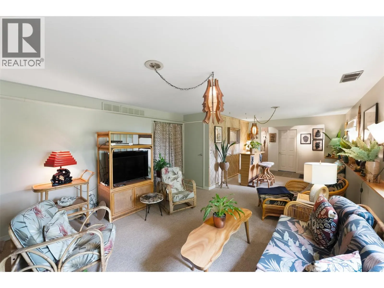 3812 Albrecht Road