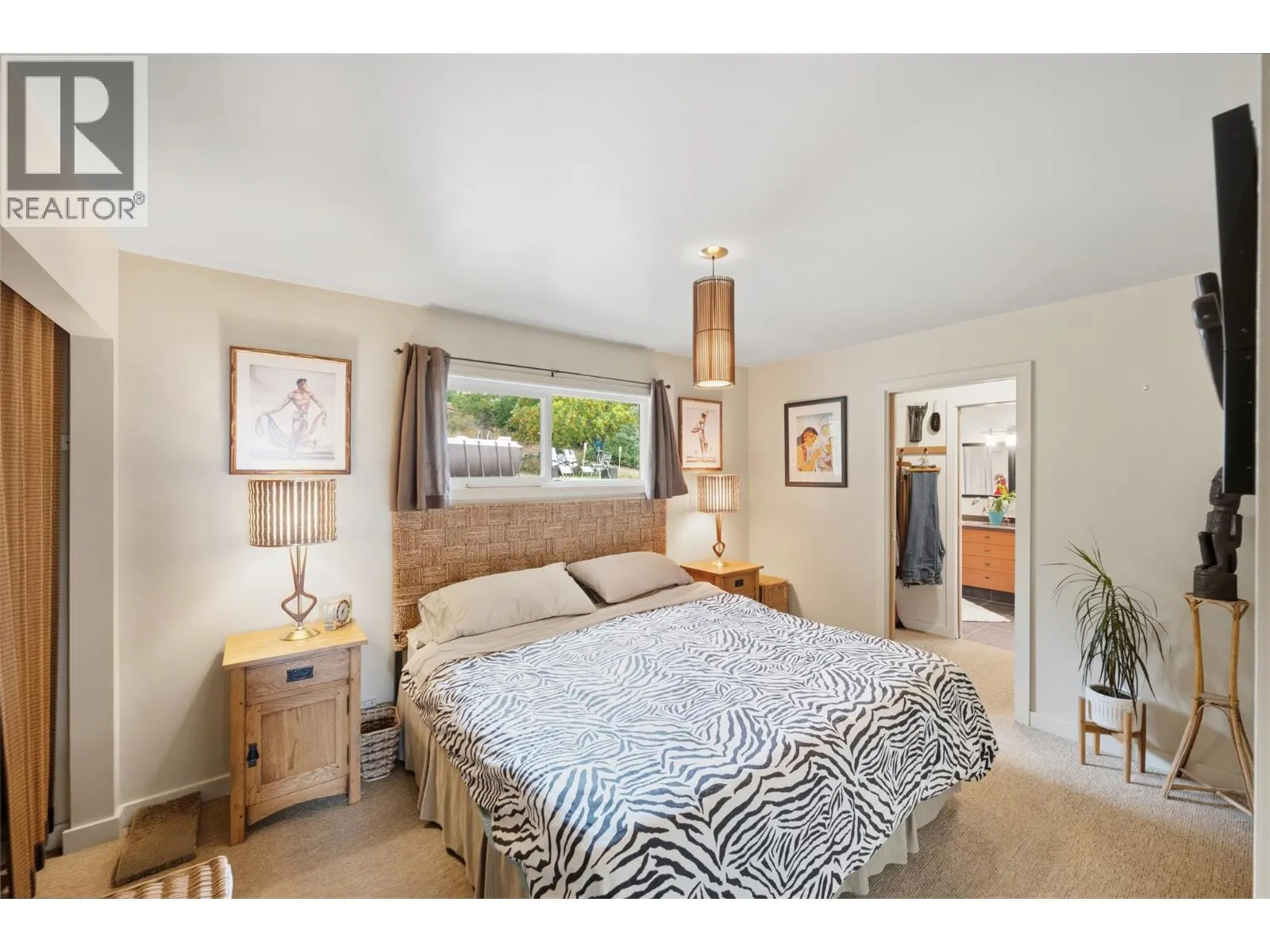 3812 Albrecht Road