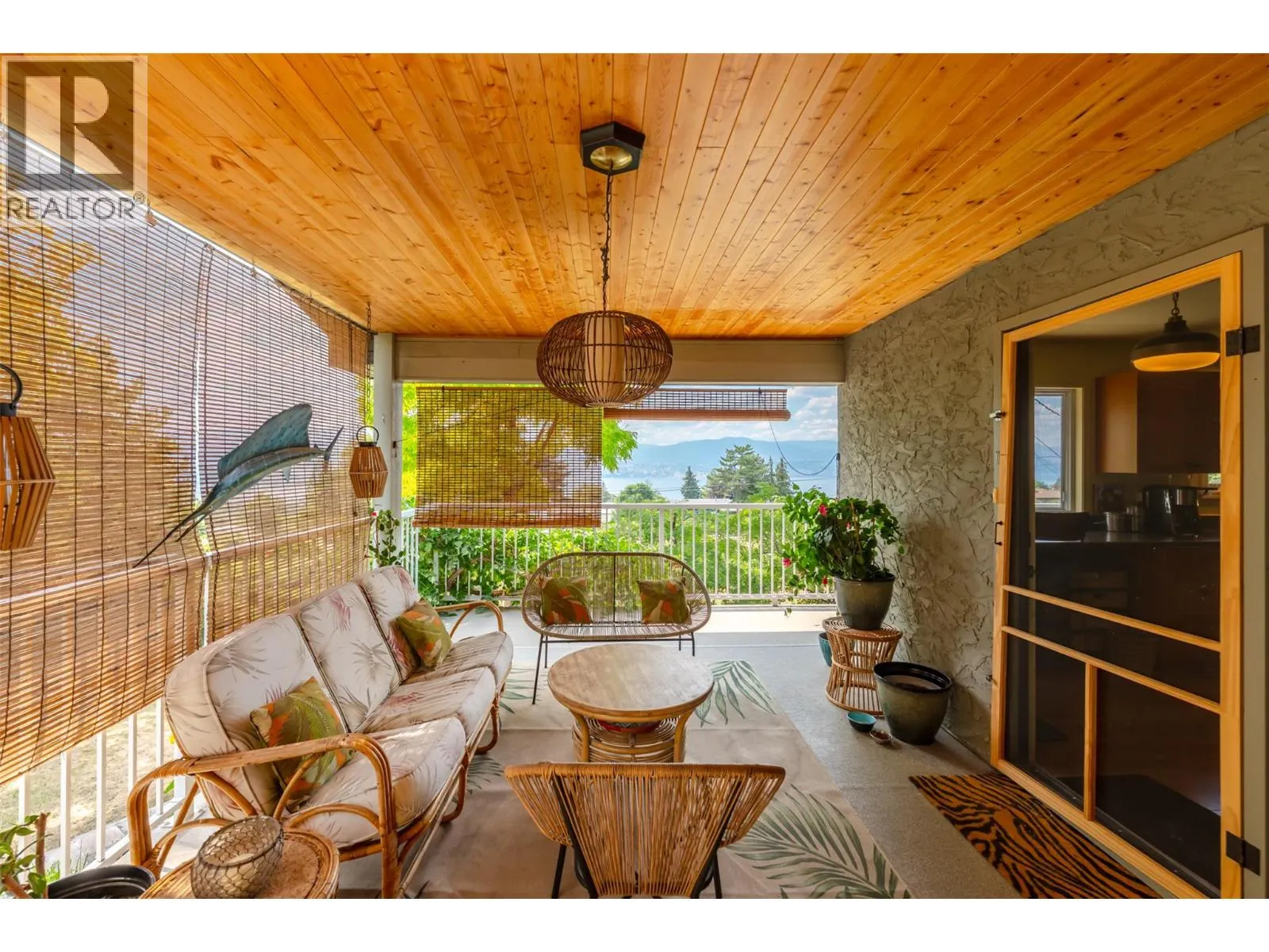 3812 Albrecht Road