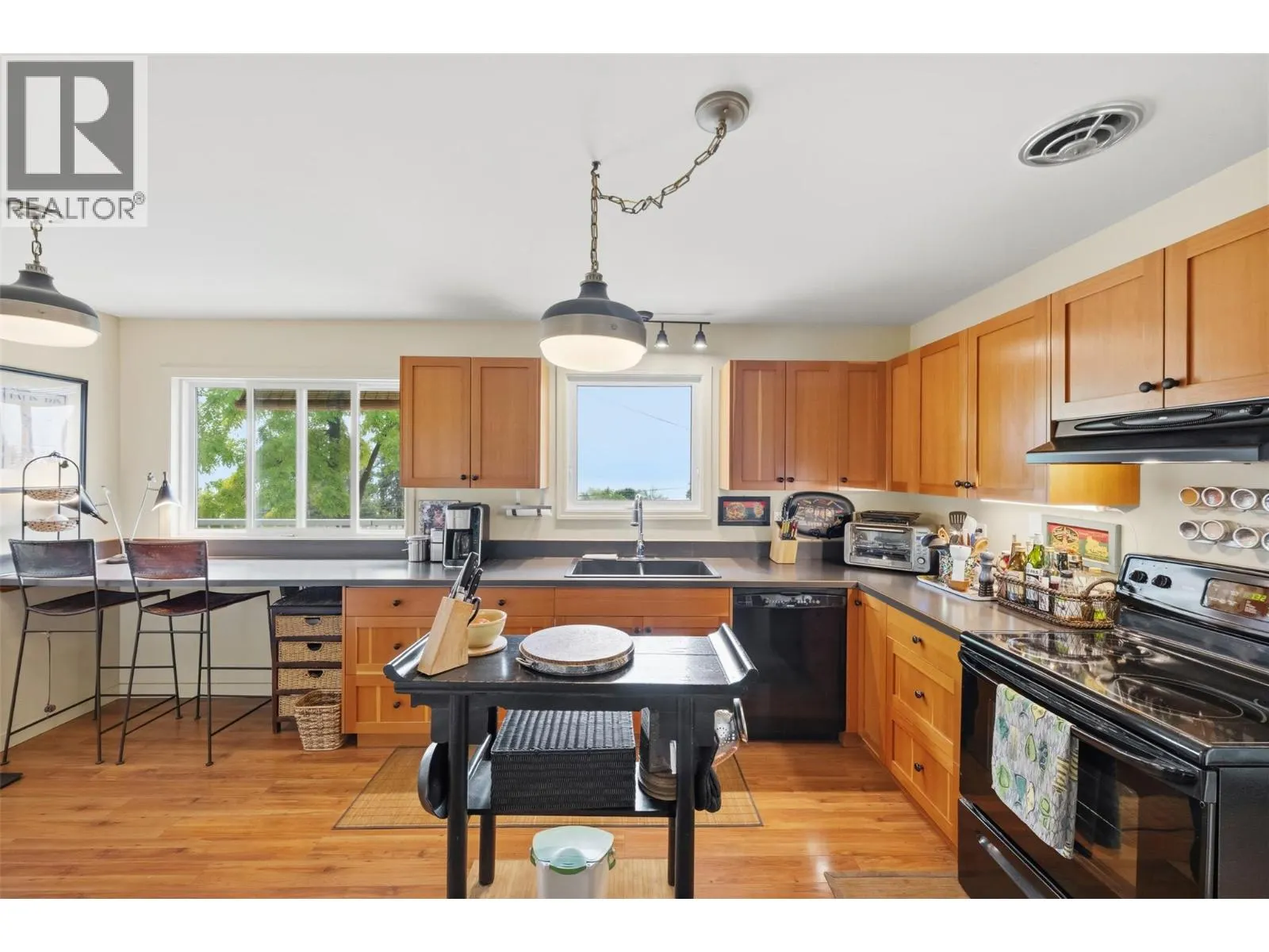 3812 Albrecht Road