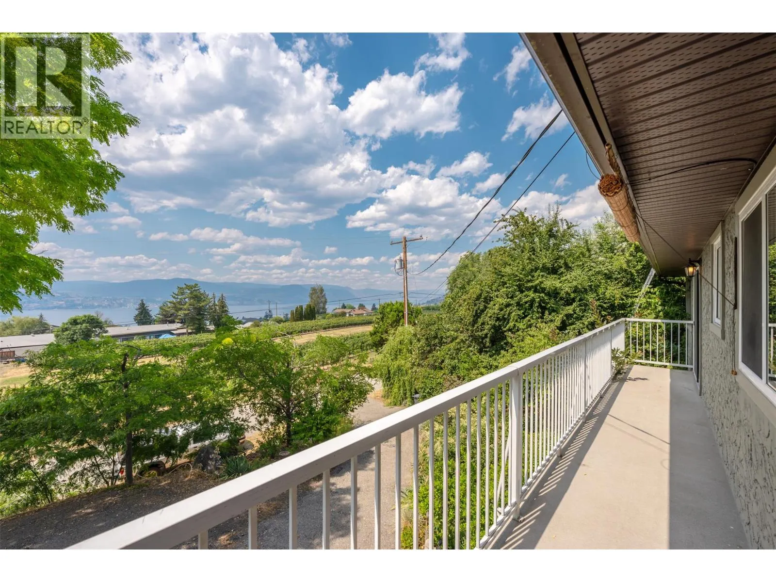 3812 Albrecht Road