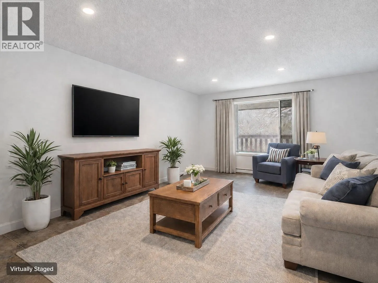 1105 Cactus Road
