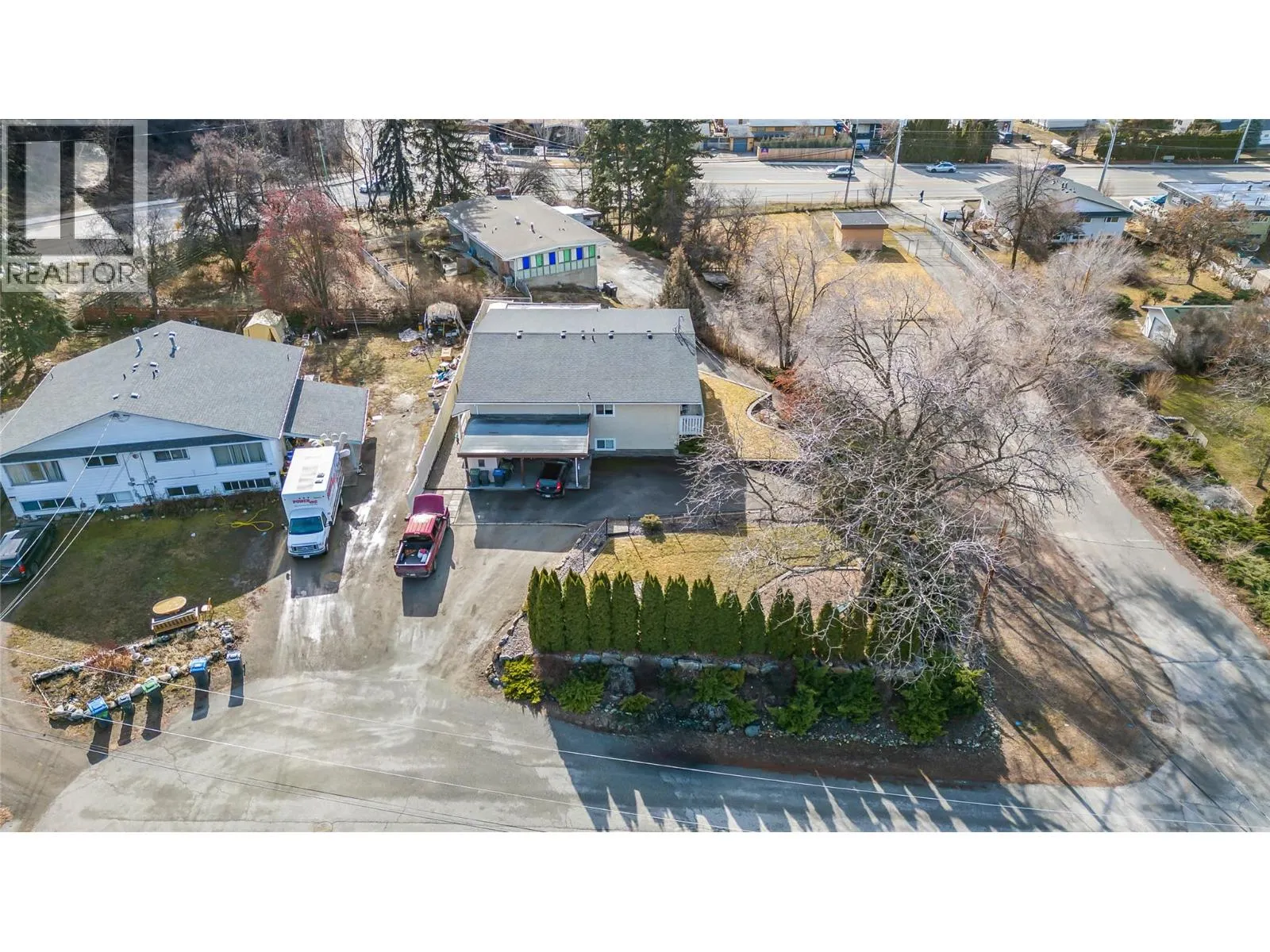 1105 Cactus Road