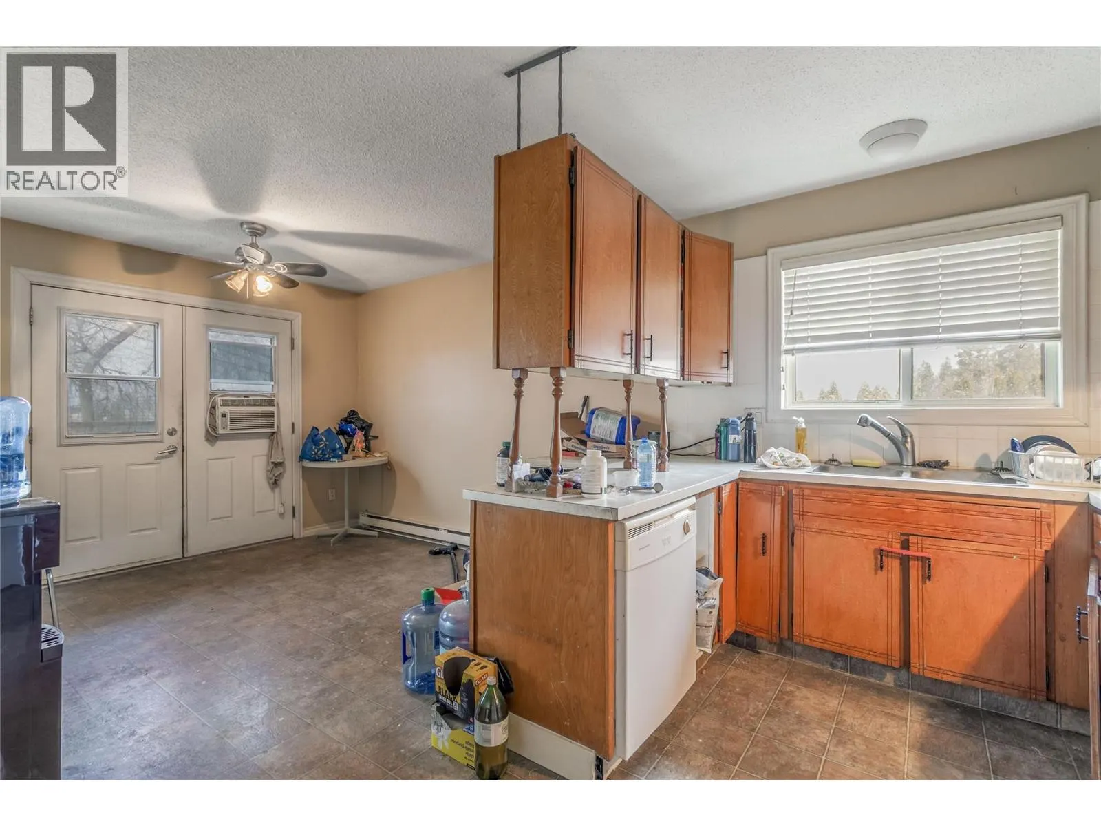 1105 Cactus Road