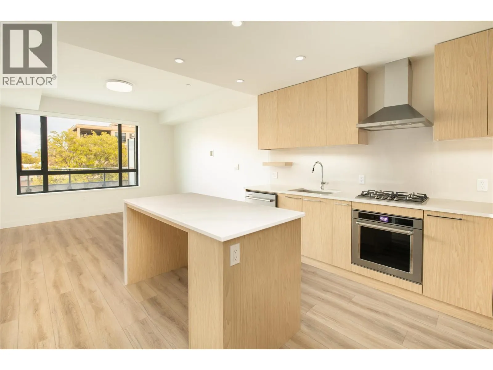 3051 Abbott Street Unit# 206
