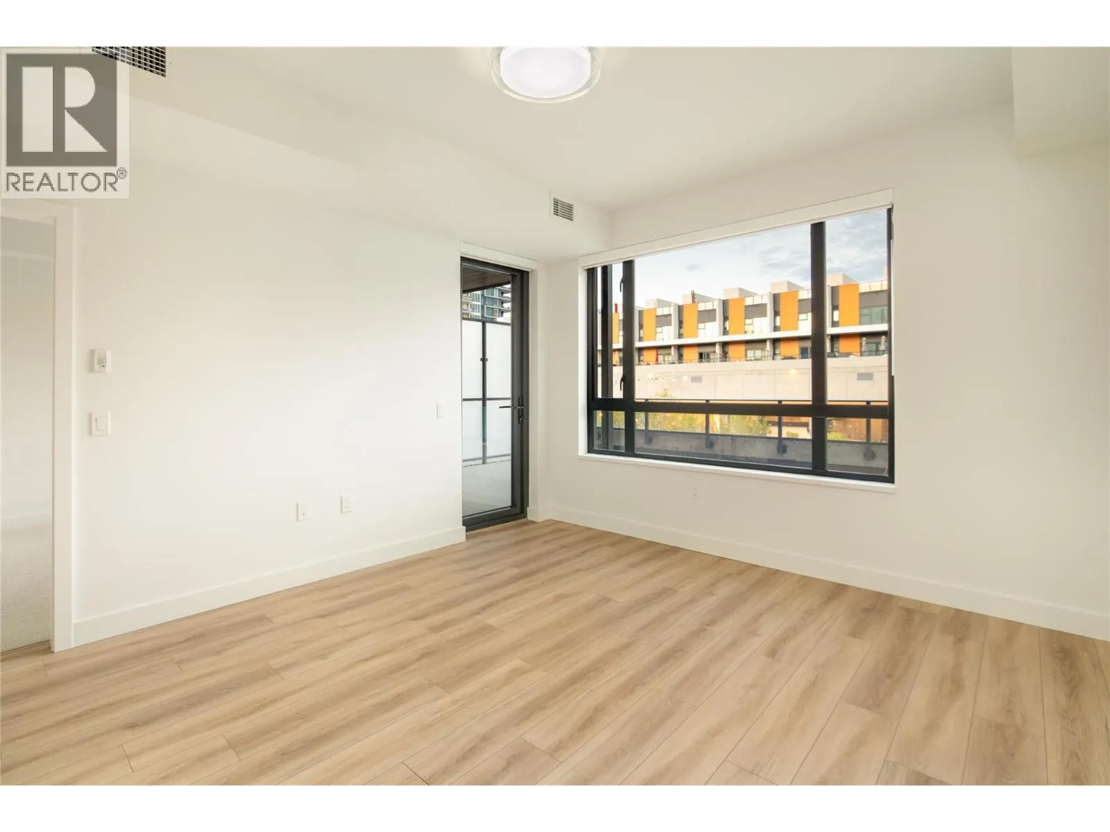 3051 Abbott Street Unit# 206