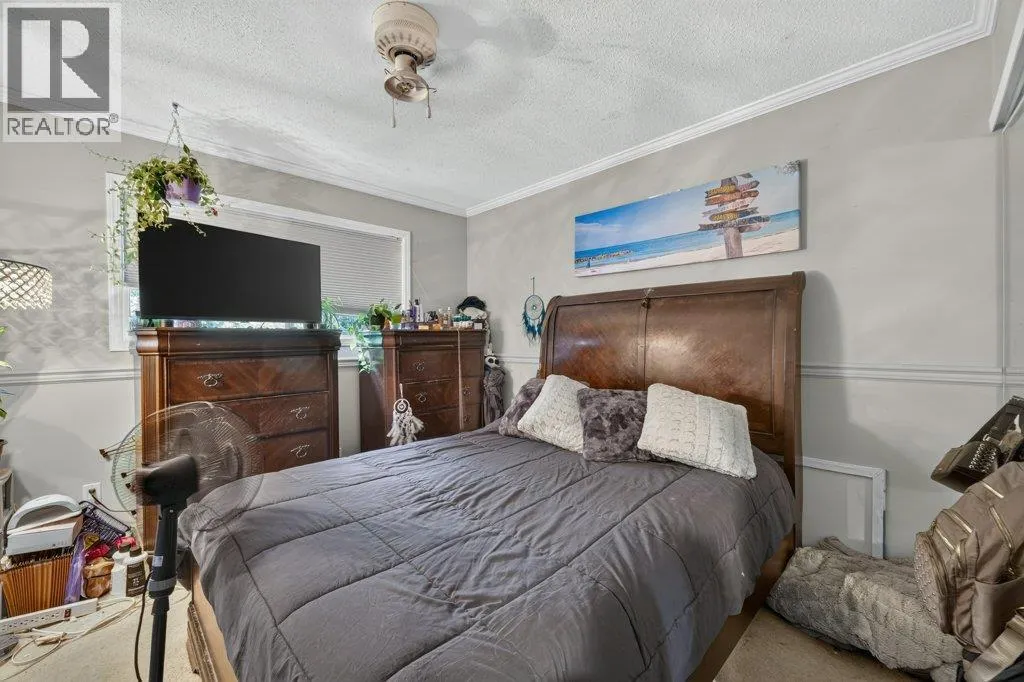 1791 15 Avenue NE