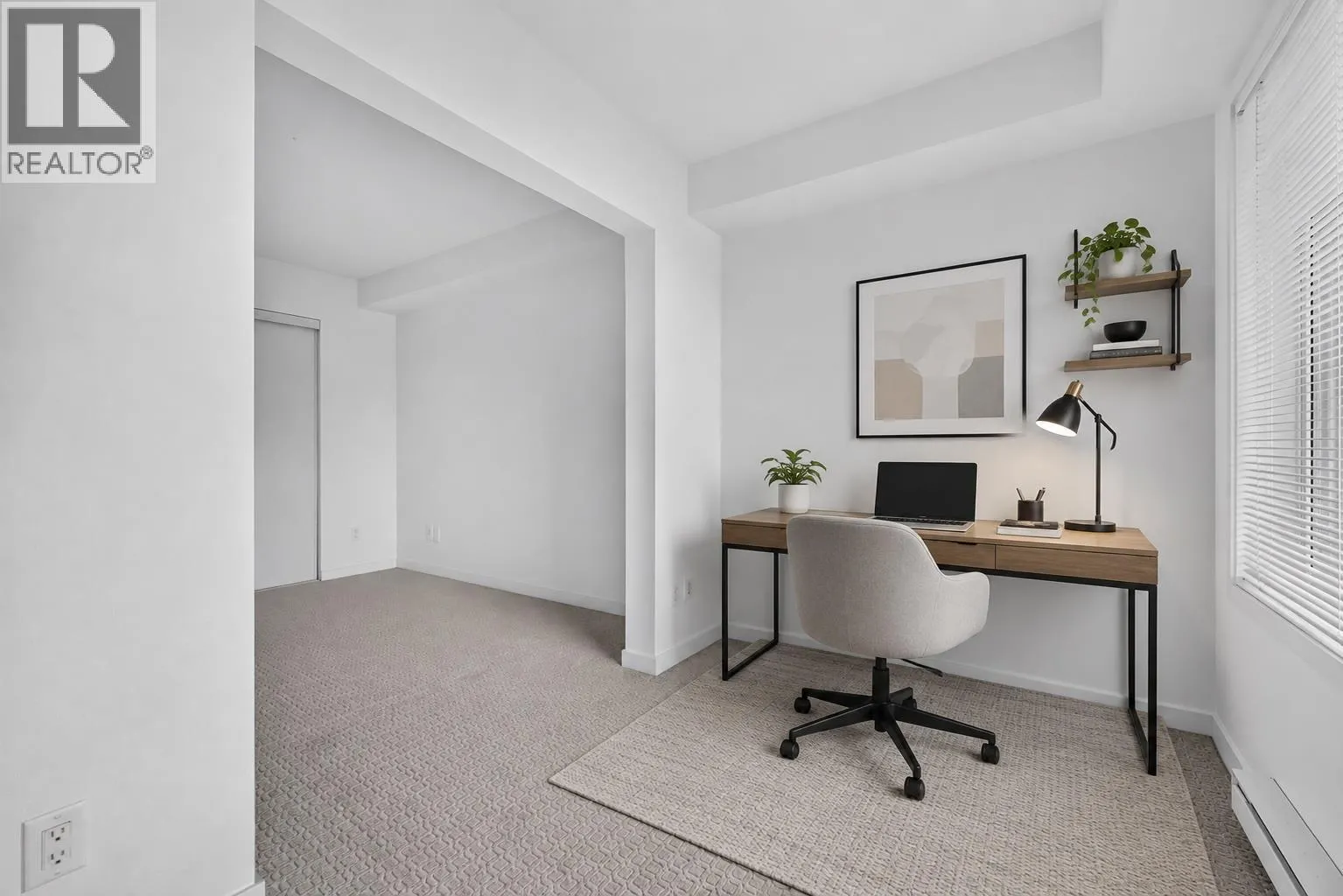 1550 Dickson Avenue Unit# 306