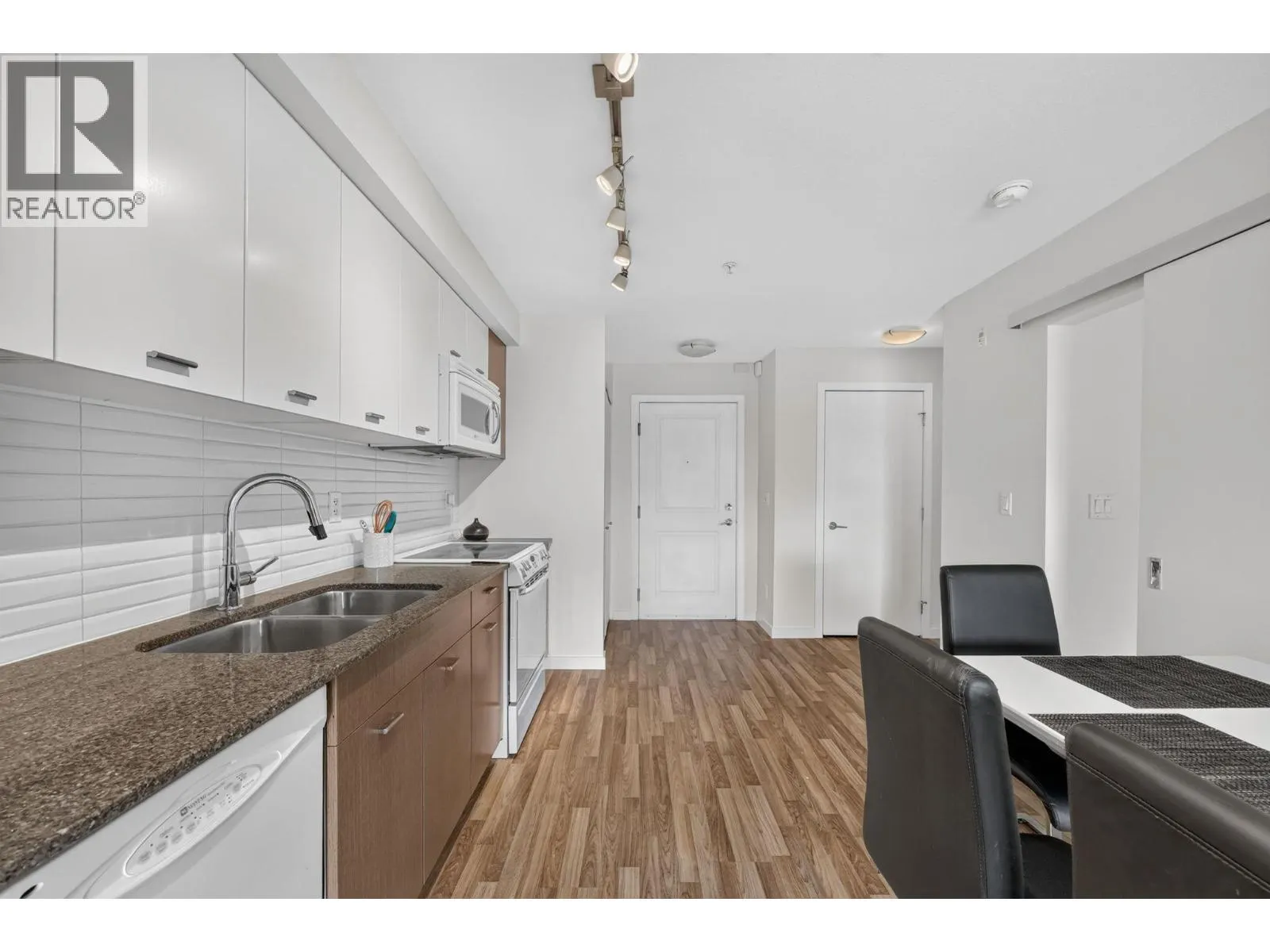 1550 Dickson Avenue Unit# 306