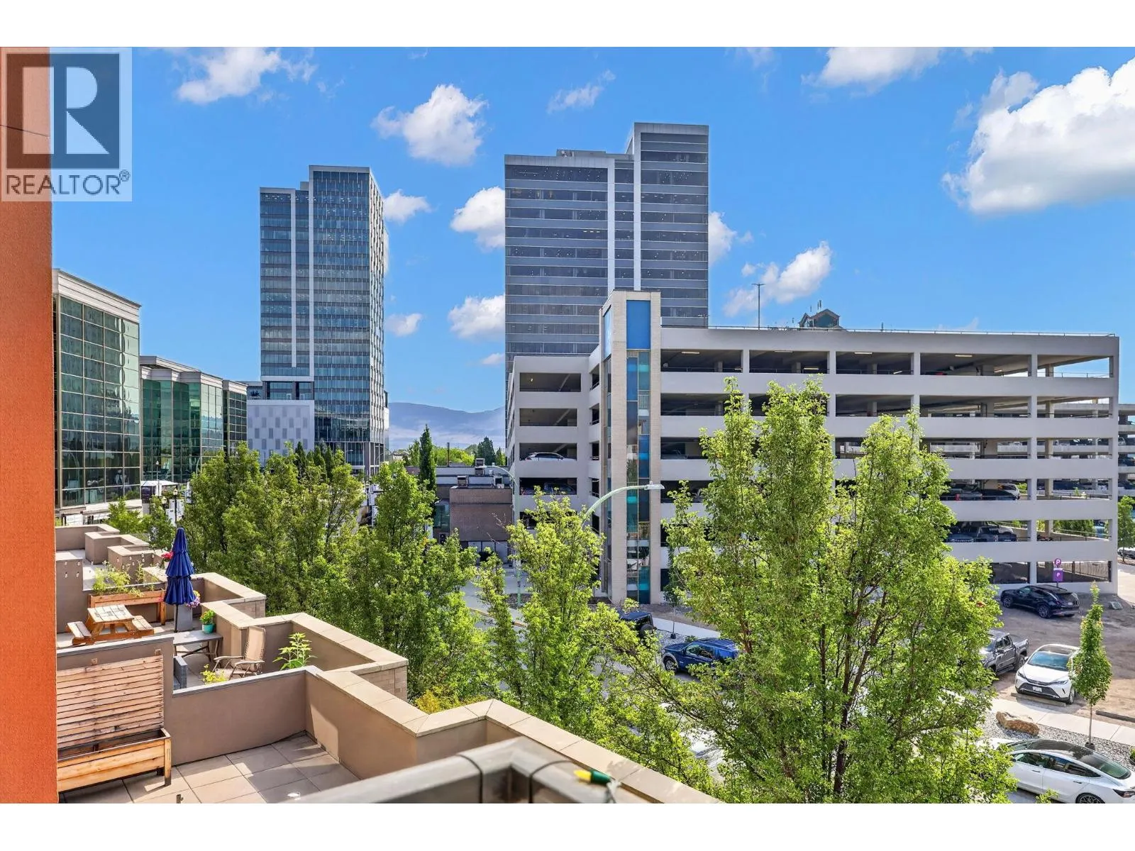 1550 Dickson Avenue Unit# 306