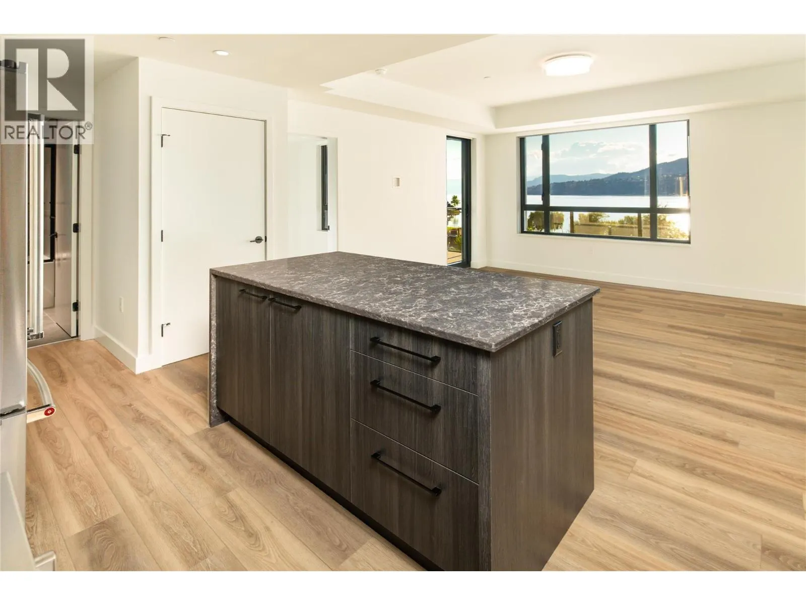 3051 Abbott Street Unit# 512