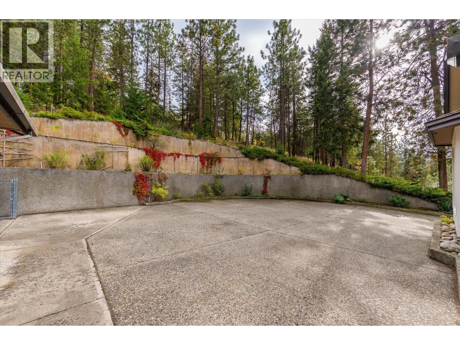 1045 Bartholomew Court