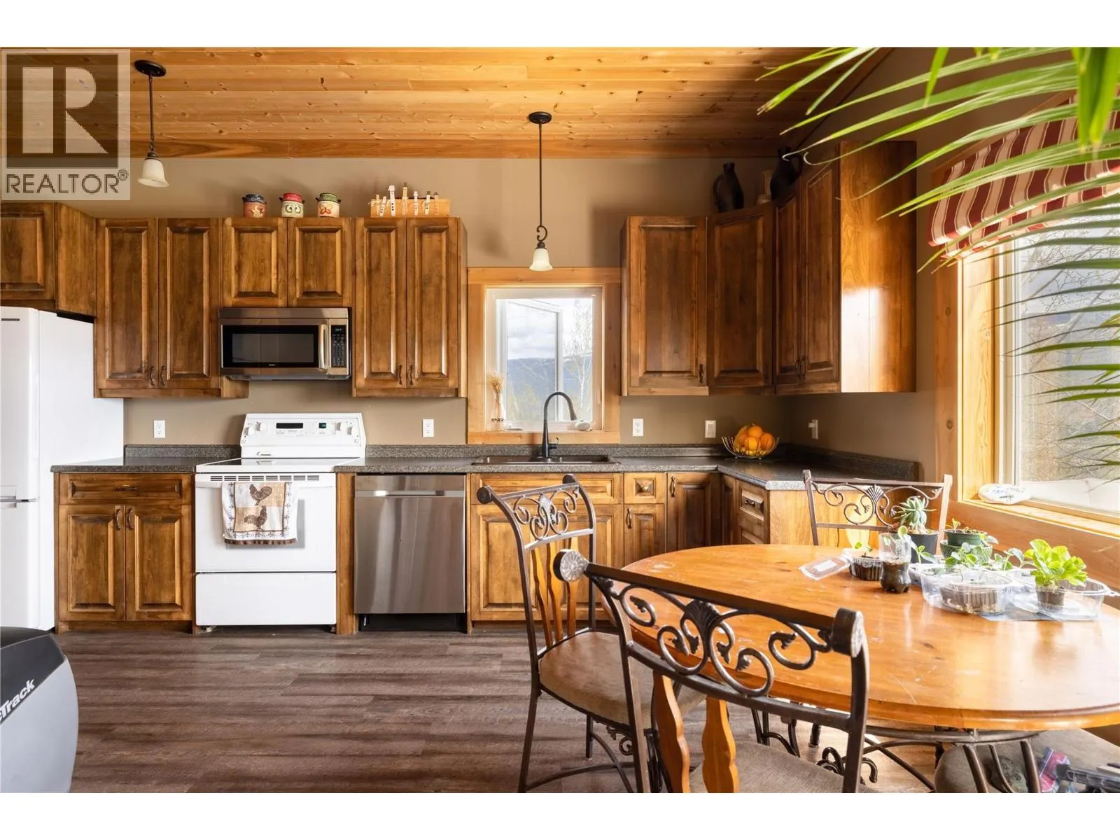 310 Grandview Bench Road